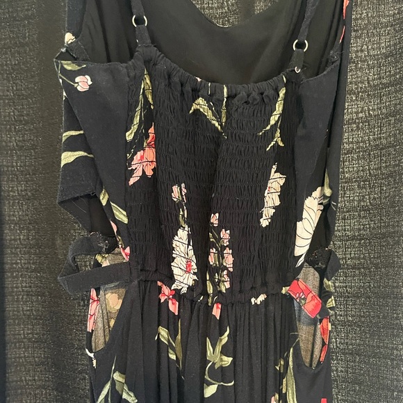 Dress - Picture 3 of 5